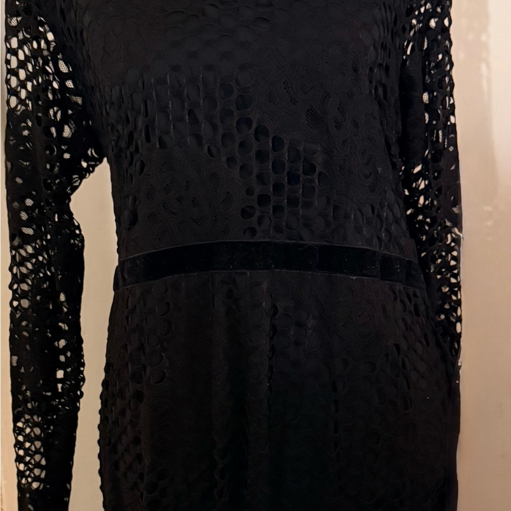 Black Lace Long-Sleeve Midi Dress